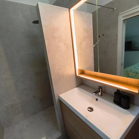 And Roberto B. Appartement *