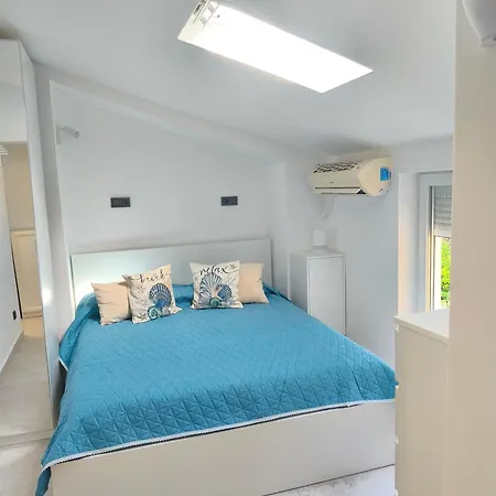 Appartement And Roberto B. Valun