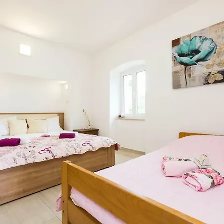 Appartamento Apartments&rooms Roberto B. *