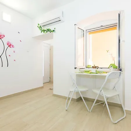 Apartments&rooms Roberto B. *