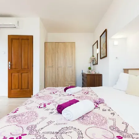 Apartments&rooms Roberto B.