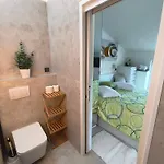 And Roberto B. Apartmán Valun