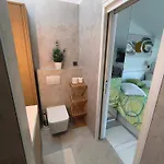 And Roberto B. Apartmán