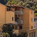 And Roberto B. Apartmán Valun