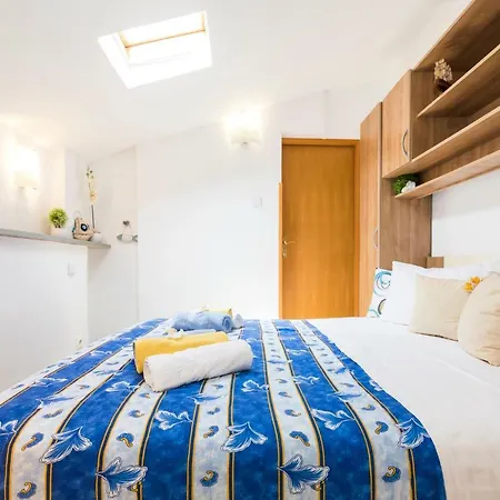 Lägenhet And Roberto B. Valun