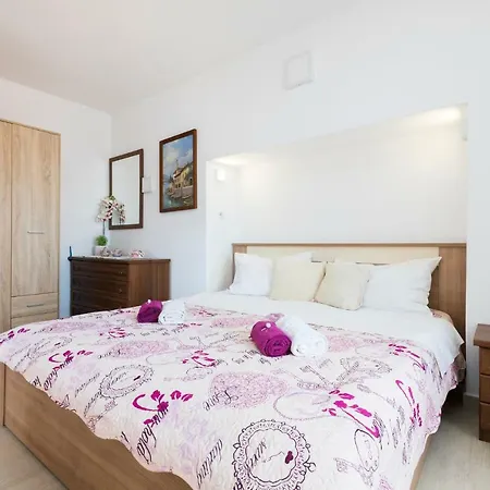 And Roberto B. Lägenhet