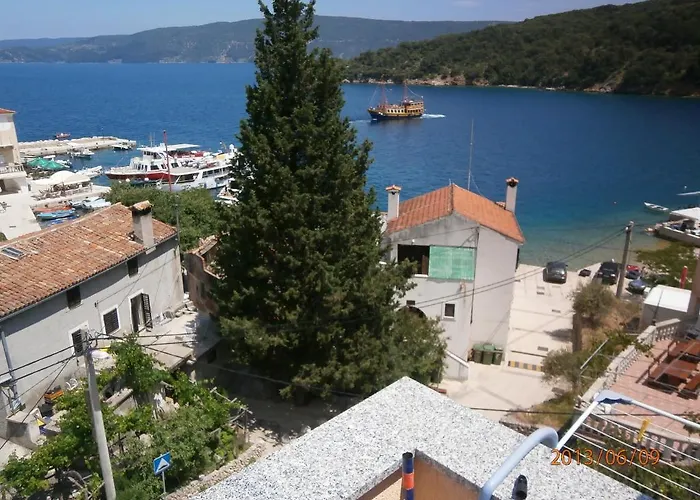 Διαμέρισμα And Roberto B. *